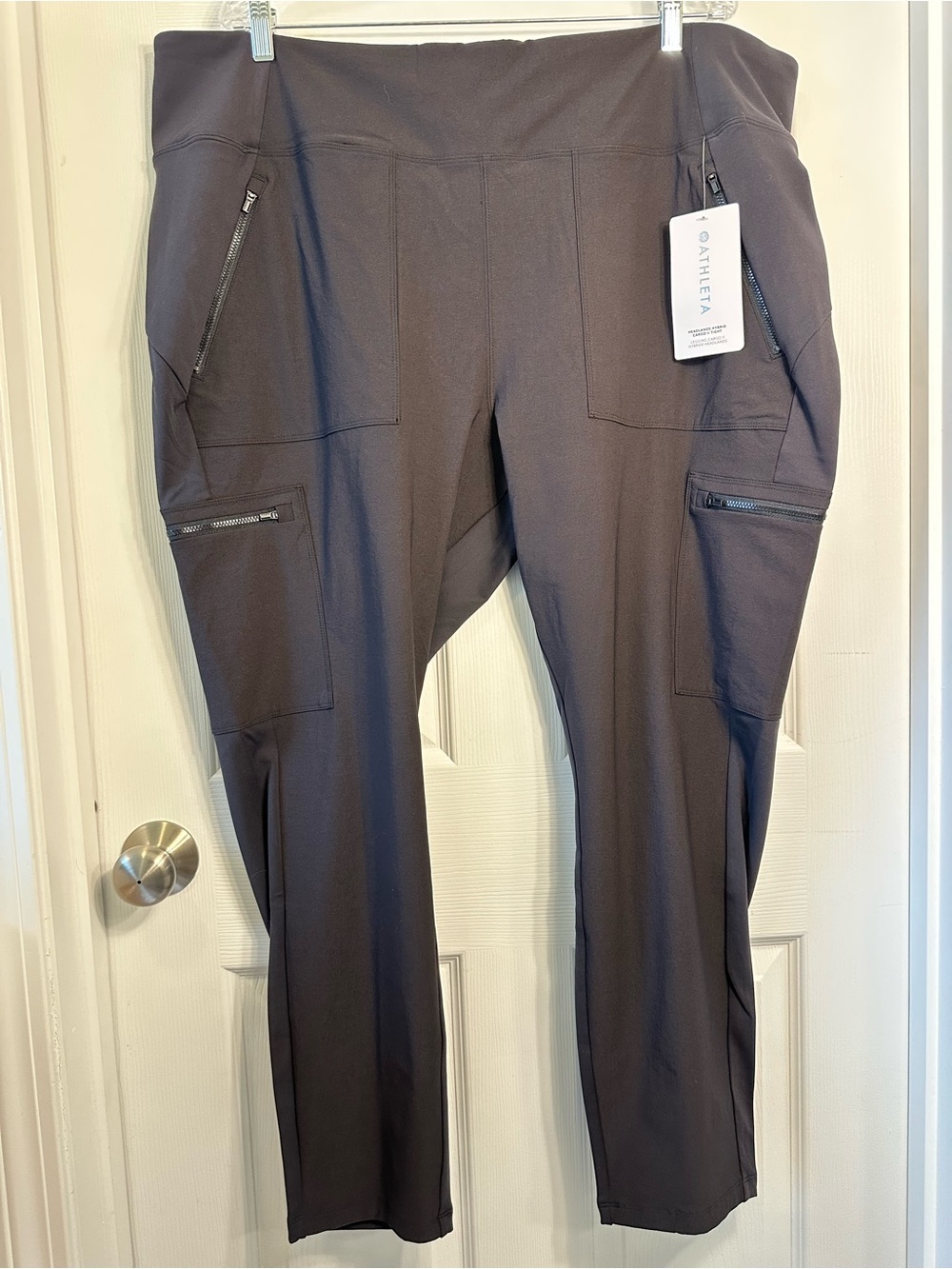 Athleta Women’s Headlands Hybrid Cargo II Tight 26W Black NWT